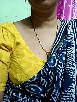 Snapshot of Rosy-B chatting on March 2025 07:24:02 PM Rosy-B online show from March 2025 07:24:02 PM