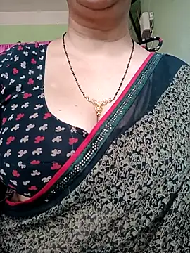 Snapshot of Rosy-B chatting on March 2025 09:32:02 AM Rosy-B online show from March 2025 09:32:02 AM