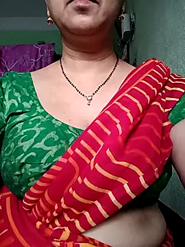 Snapshot of Rosy-B chatting on November 2025 12:37:01 AM Rosy-B online show from November 2025 12:37:01 AM