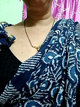 Snapshot of Rosy-B chatting on May 2026 10:06:02 PM Rosy-B online show from May 2026 10:06:02 PM