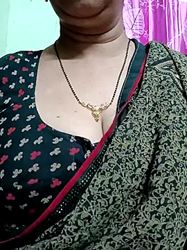 Rosy-B online show from December 2025 09:28:02 PM