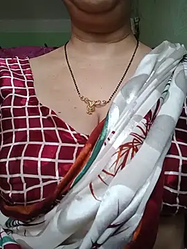 Snapshot of Rosy-B chatting on May 2026 12:11:01 AM Rosy-B online show from May 2026 12:11:01 AM