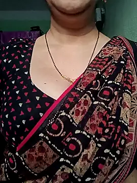 Snapshot of Rosy-B chatting on November 2025 12:44:01 AM Rosy-B online show from November 2025 12:44:01 AM