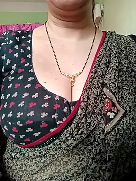 Snapshot of Rosy-B chatting on March 2025 01:09:01 AM Rosy-B online show from March 2025 01:09:01 AM