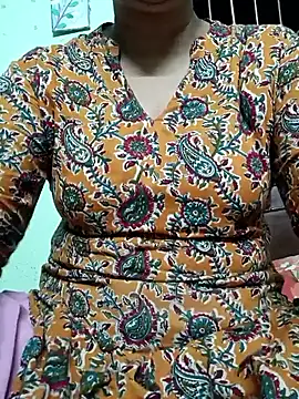 Snapshot of Rosy-B chatting on September 2025 05:31:02 PM Rosy-B online show from September 2025 05:31:02 PM