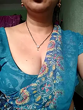 Snapshot of Rosy-B chatting on November 2025 12:36:01 AM Rosy-B online show from November 2025 12:36:01 AM