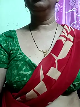 Snapshot of Rosy-B chatting on September 2025 09:43:02 PM Rosy-B online show from September 2025 09:43:02 PM