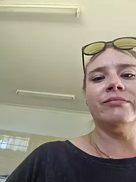 Off the Lesh online show from November 2025 01:39:02 AM