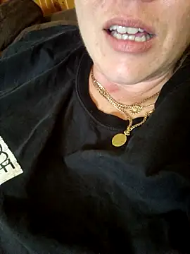 Snapshot of Off_the_Lesh chatting on June 2026 05:12:02 AM Off the Lesh online show from June 2026 05:12:02 AM