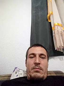 Snapshot of mayk18cm chatting on November 2025 10:24:01 PM mayk18cm online show from November 2025 10:24:01 PM