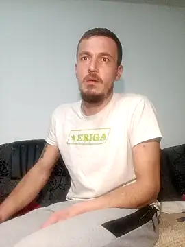 Snapshot of mayk18cm chatting on January 2025 05:53:01 PM mayk18cm online show from January 2025 05:53:01 PM