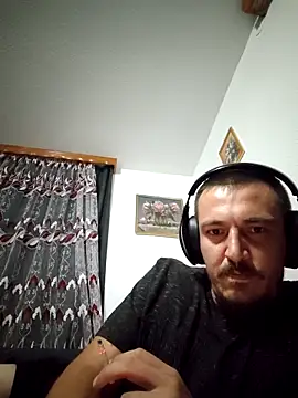 Snapshot of mayk18cm chatting on September 2025 10:15:01 PM mayk18cm online show from September 2025 10:15:01 PM