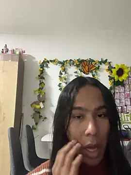 Snapshot of Scarlett_Hot5 chatting on February 2026 03:18:01 AM Scarlett Hot5 online show from February 2026 03:18:01 AM