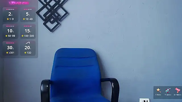 Snapshot of blue_violette_ chatting on January 2025 08:00:01 PM blue violette online show from January 2025 08:00:01 PM