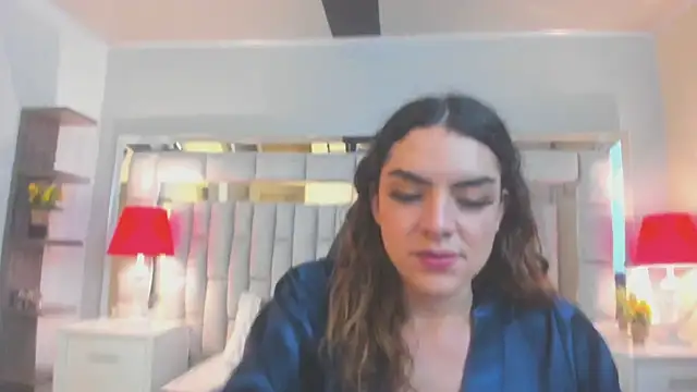 mariiahneedles online show from November 2025 10:32:01 PM