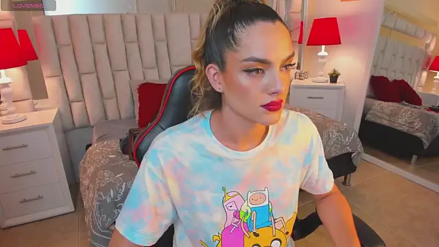 mariiahneedles online show from February 2025 01:38:01 AM