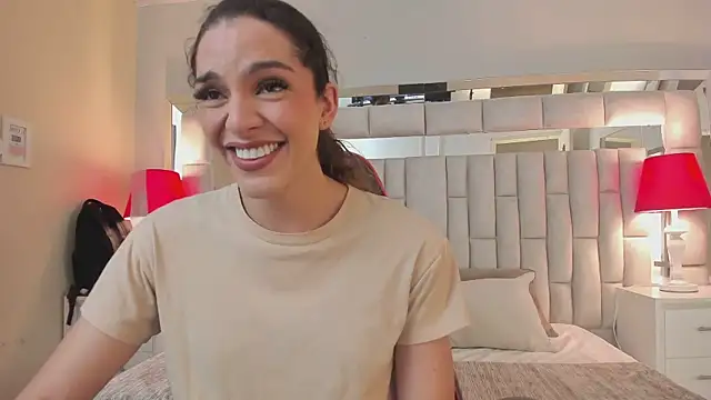 mariiahneedles online show from October 2025 12:31:01 AM