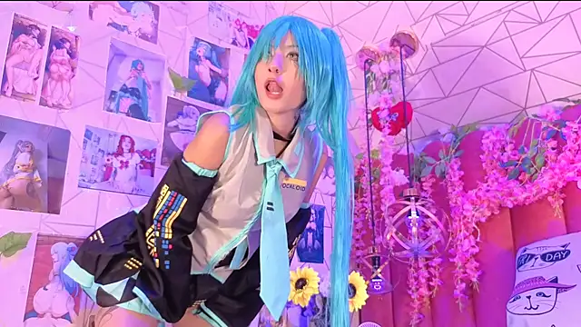 Snapshot of Alicebenett chatting on November 2025 08:36:02 PM Alicebenett online show from November 2025 08:36:02 PM