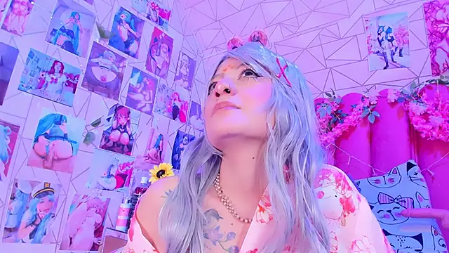 Snapshot of Alicebenett chatting on September 2025 08:45:02 PM Alicebenett online show from September 2025 08:45:02 PM