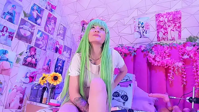 Snapshot of Alicebenett chatting on September 2025 08:14:01 PM Alicebenett online show from September 2025 08:14:01 PM