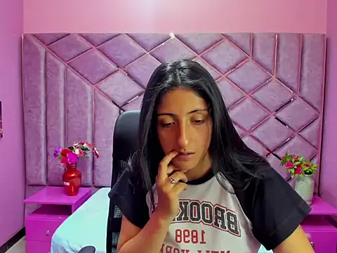 Cameron cutte online show from November 2025 08:12:01 PM