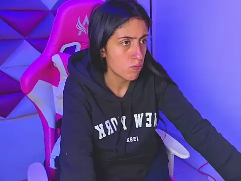 Cameron cutte online show from November 2025 03:18:01 AM