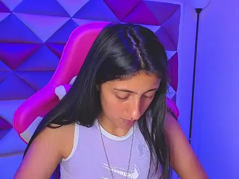 Cameron cutte online show from November 2025 08:12:01 PM