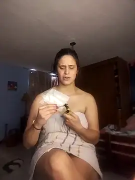 Catalinacandela online show from February 2026 06:52:01 PM