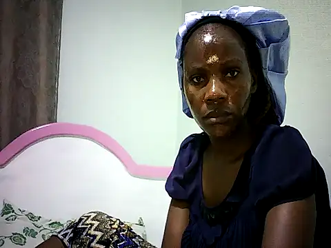 Pierra77 online show from December 2025 08:04:02 PM