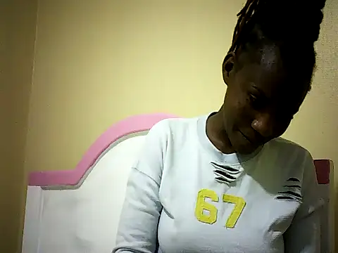 Snapshot of Pierra77 chatting on September 2025 11:14:02 AM Pierra77 online show from September 2025 11:14:02 AM