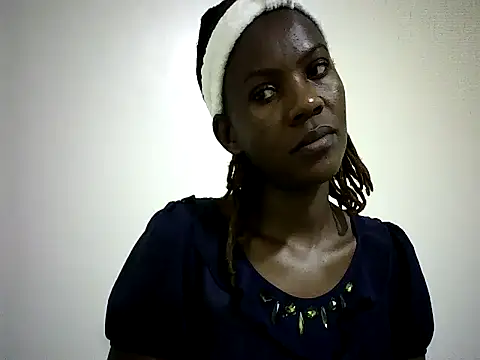 Snapshot of Pierra77 chatting on October 2025 07:10:01 AM Pierra77 online show from October 2025 07:10:01 AM
