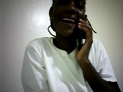 Snapshot of Pierra77 chatting on October 2025 04:38:01 AM Pierra77 online show from October 2025 04:38:01 AM