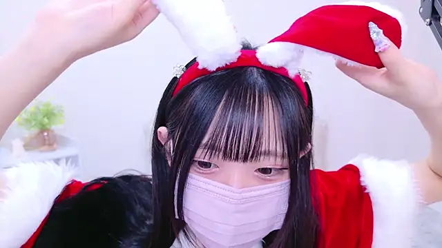 Snapshot of Suzu_ch_xx chatting on December 2024 07:00:02 PM Suzu ch xx online show from December 2024 07:00:02 PM
