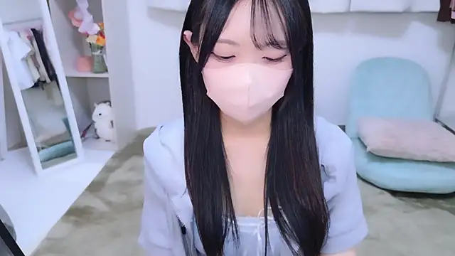 Suzu ch xx online show from November 2025 09:53:01 PM