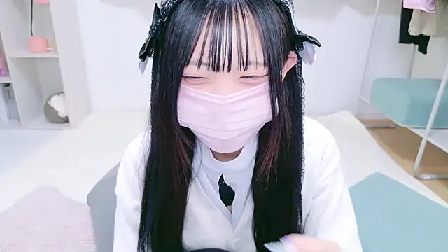 Snapshot of Suzu_ch_xx chatting on December 2024 04:37:01 PM Suzu ch xx online show from December 2024 04:37:01 PM