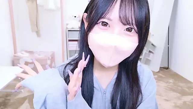 Snapshot of Suzu_ch_xx chatting on September 2025 01:07:02 PM Suzu ch xx online show from September 2025 01:07:02 PM
