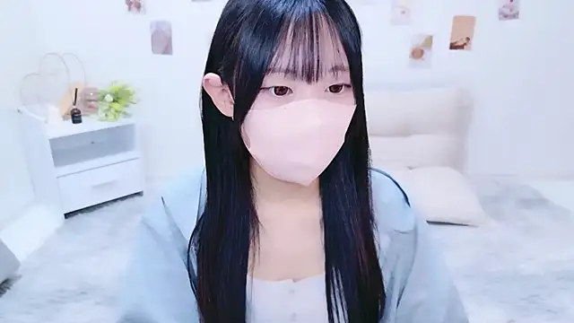 Snapshot of Suzu_ch_xx chatting on October 2025 01:01:02 PM Suzu ch xx online show from October 2025 01:01:02 PM