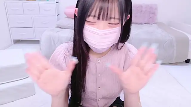 Snapshot of Suzu_ch_xx chatting on December 2024 09:41:02 PM Suzu ch xx online show from December 2024 09:41:02 PM