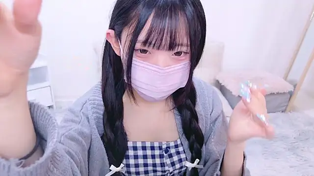 Snapshot of Suzu_ch_xx chatting on December 2024 09:40:01 PM Suzu ch xx online show from December 2024 09:40:01 PM