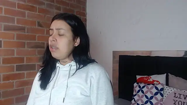 salome  hills1 online show from December 2025 04:16:01 PM