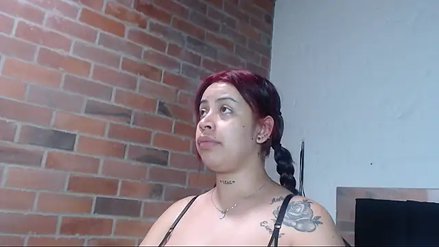 salome  hills1 online show from February 2025 07:52:01 PM