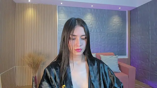 Emmaa Robertss online show from March 2025 06:11:02 PM