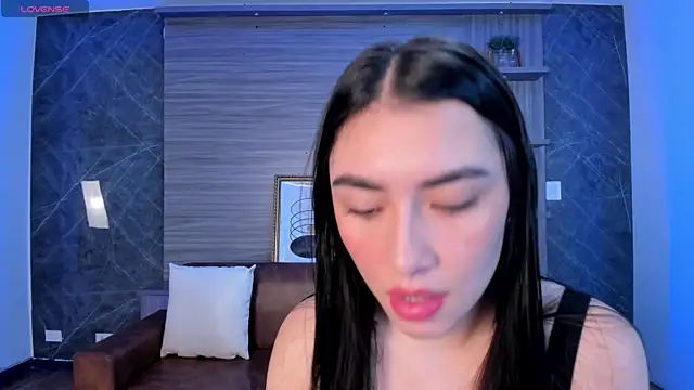 Emmaa Robertss online show from October 2025 10:49:02 AM