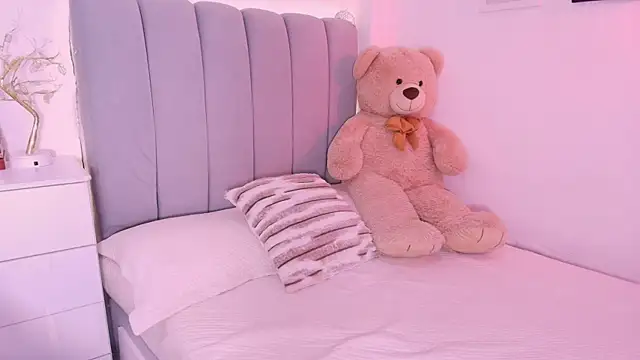 DannaHyde online show from May 2026 04:32:01 PM