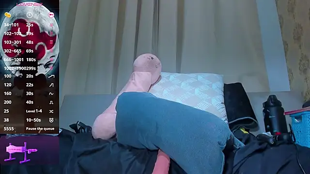 anya weisz online show from October 2025 05:09:02 AM