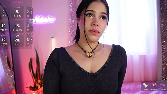 Natasha  Sccott online show from March 2026 06:23:01 PM