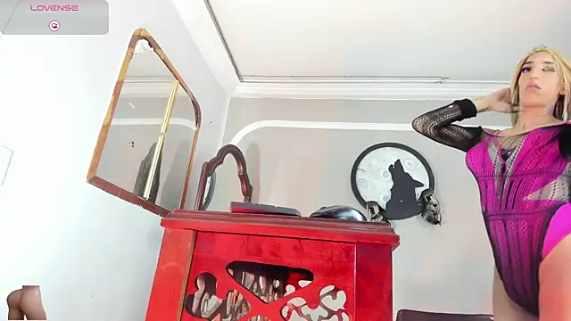 Snapshot of Jimena_Grey chatting on November 2025 06:03:02 AM Jimena Grey online show from November 2025 06:03:02 AM