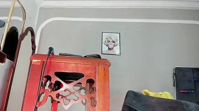 Snapshot of Jimena_Grey chatting on January 2026 02:40:01 AM Jimena Grey online show from January 2026 02:40:01 AM