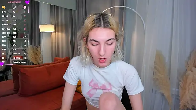 Snapshot of Mia_Cheers chatting on March 2025 01:45:02 PM Mia Cheers online show from March 2025 01:45:02 PM