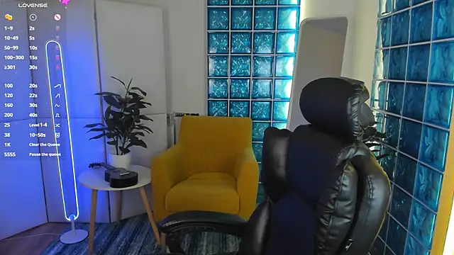 Snapshot of Mia_Cheers chatting on February 2025 01:46:01 PM Mia Cheers online show from February 2025 01:46:01 PM